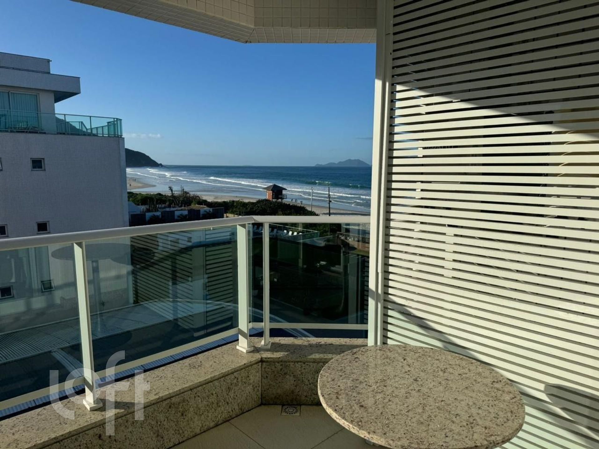 Apartamento à venda em Ingleses com 50 m², 1 quarto, 1 suíte, 1 vaga