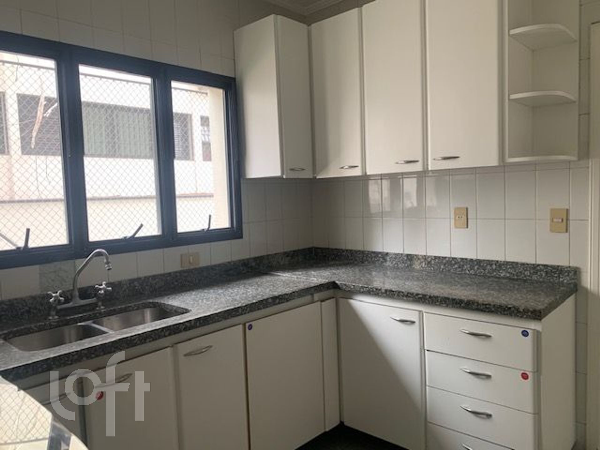 Apartamento à venda com 3 quartos, 197m² - Foto 9