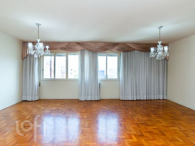 Apartamento com 168m², 3 dormitórios, 1 suíte, 1 vaga, Independência em Porto Alegre
