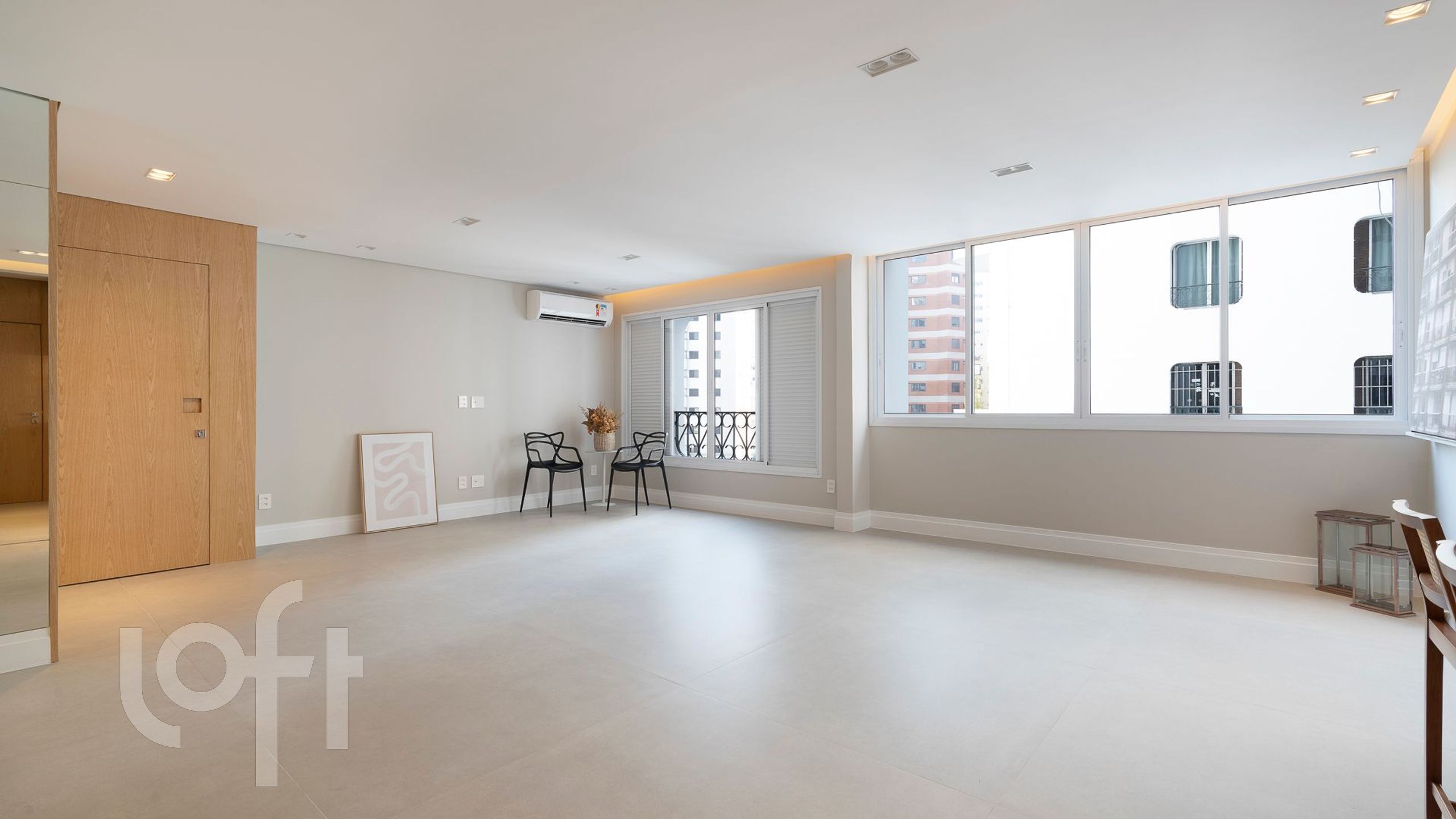 Apartamento à venda em Moema com 130 m², 2 quartos