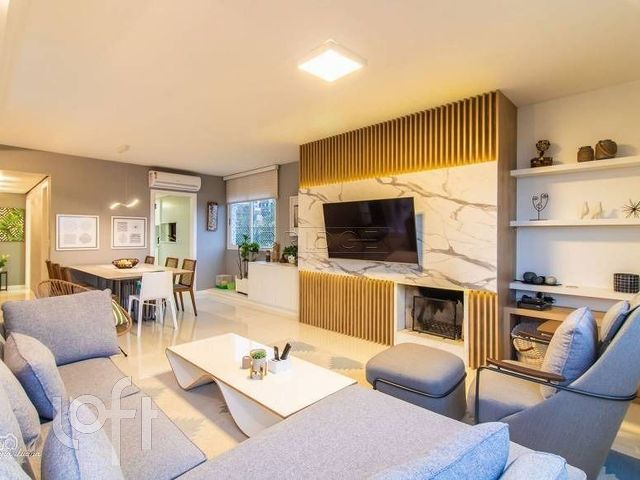 Apartamento com 137m², 3 dormitórios, 3 suítes, 3 vagas, Petrópolis em Porto Alegre