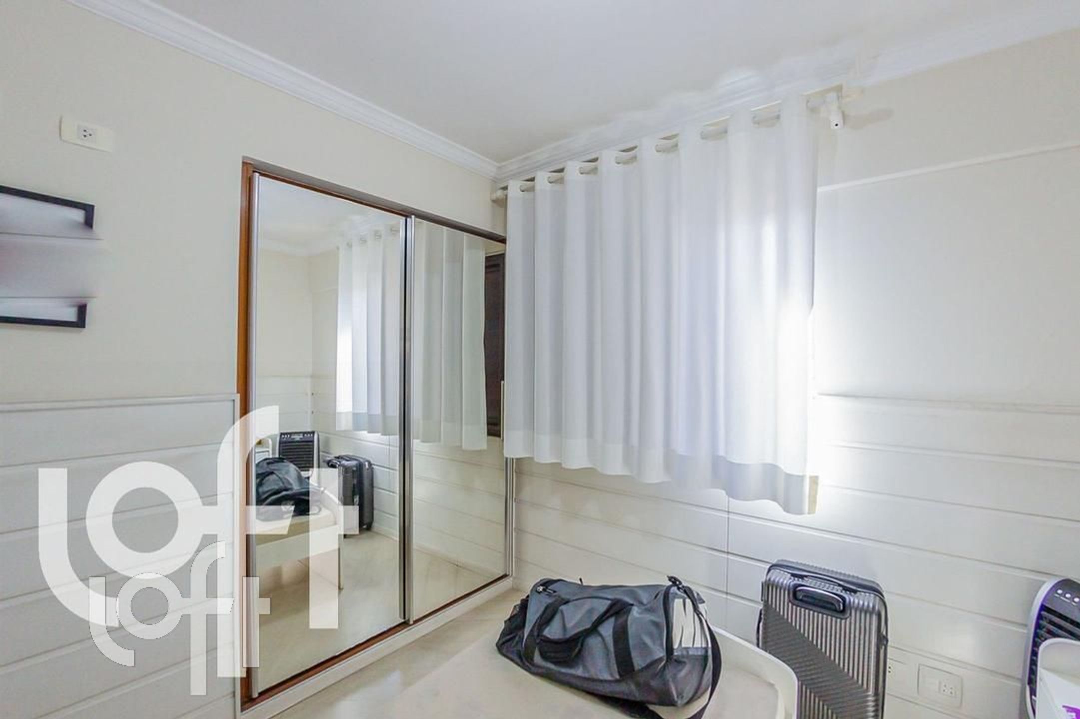 Apartamento à venda com 4 quartos, 240m² - Foto 11