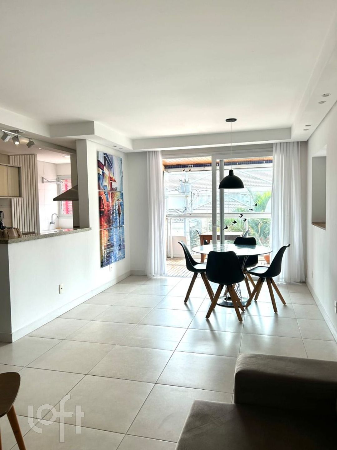 Apartamentos com 113m², 3 quartos, 2 suítes, 2 garagens, no bairro Lagoa Pequena em Florianópolis