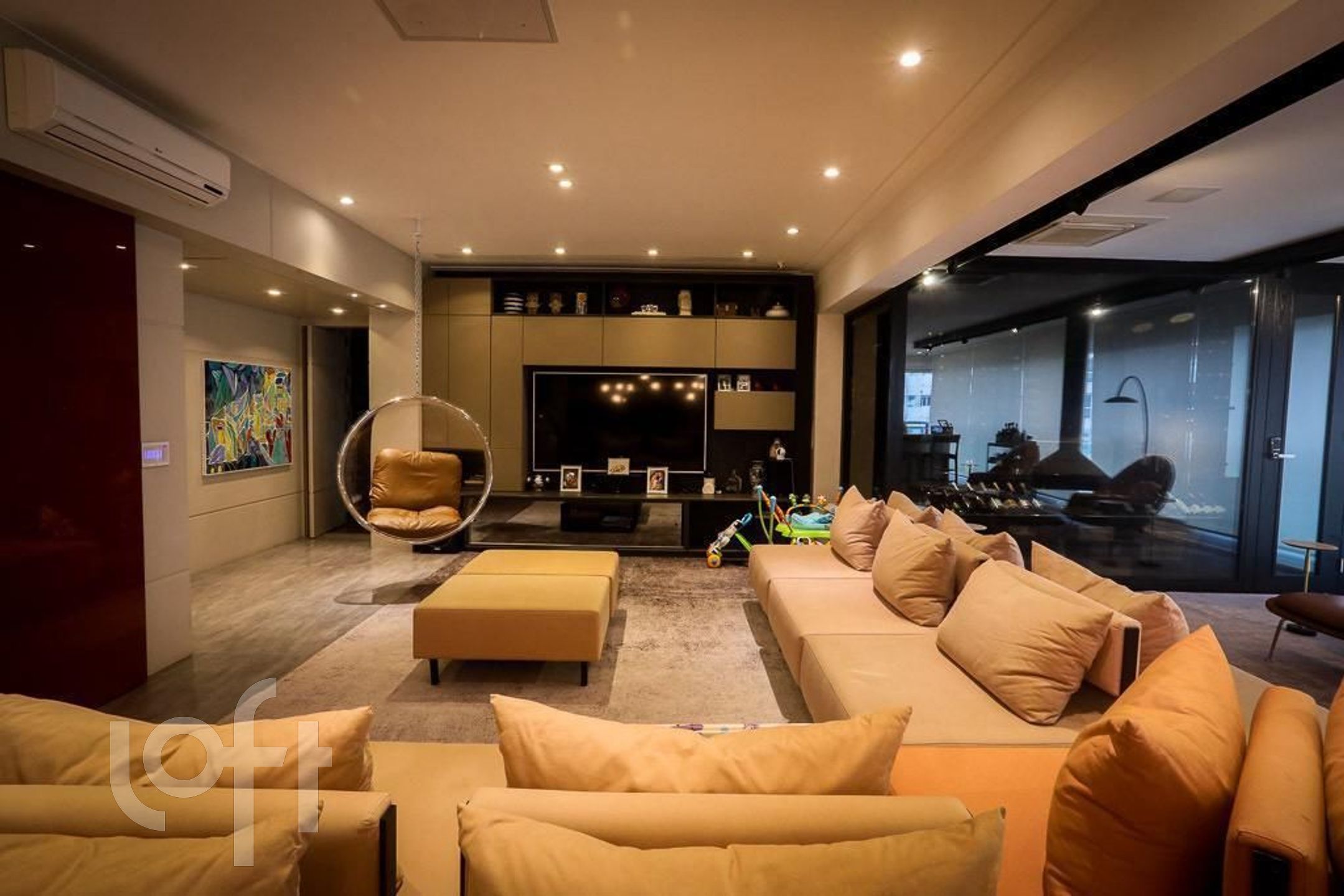 Apartamento à venda em Jardim Analia Franco com 280 m², 3 quartos, 5 vagas
