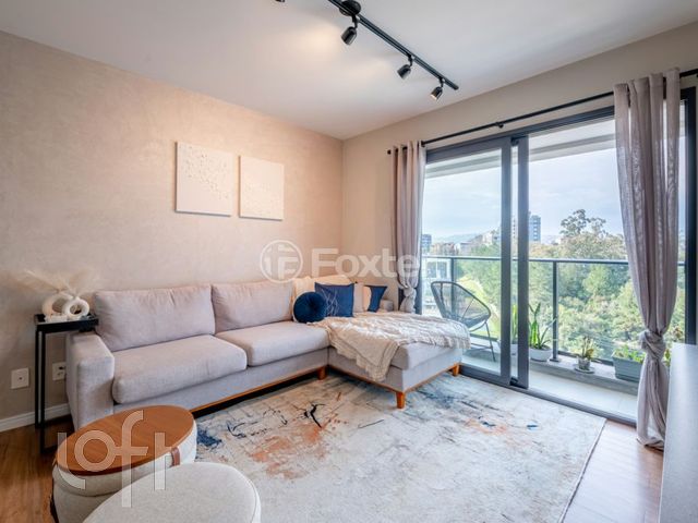Apartamento com 74m², 2 dormitórios, 1 suíte, 2 vagas, Petrópolis em Porto Alegre