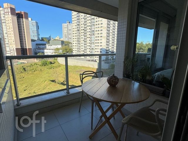 Apartamento com 54m², 1 dormitório, 1 vaga, Petrópolis em Porto Alegre