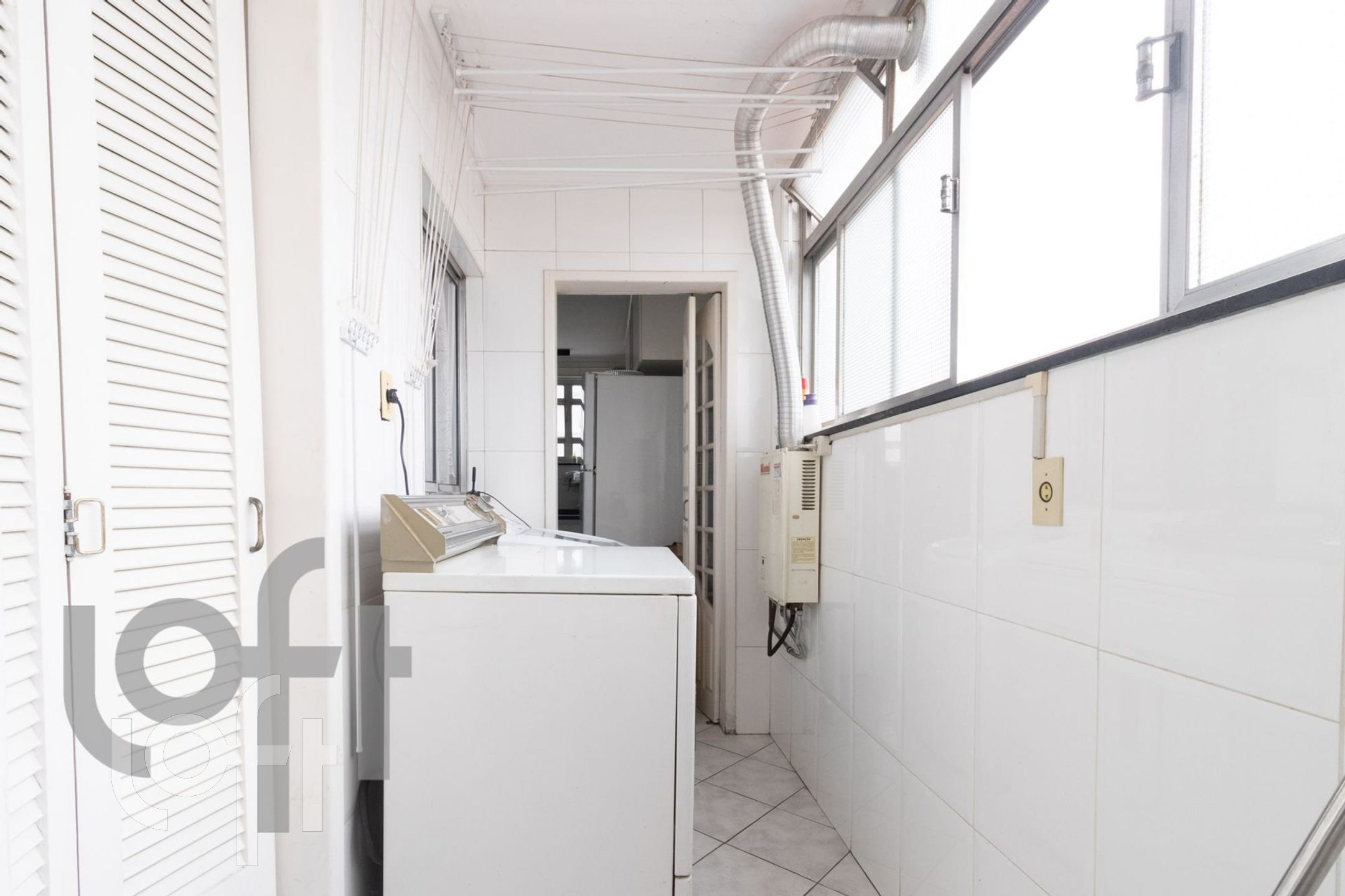 Apartamento à venda com 3 quartos, 136m² - Foto 29