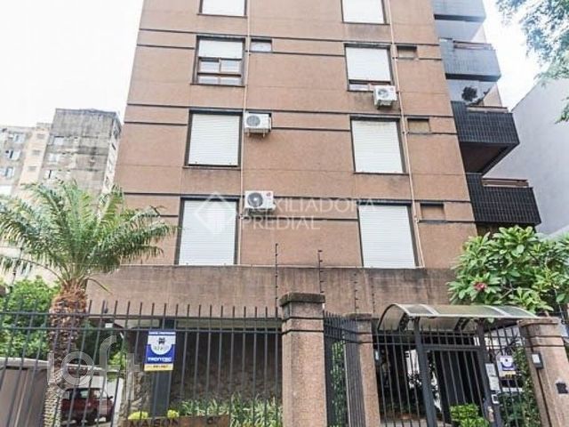 Apartamento com 260m², 3 dormitórios, 1 suíte, 2 vagas, Rio Branco em Porto Alegre