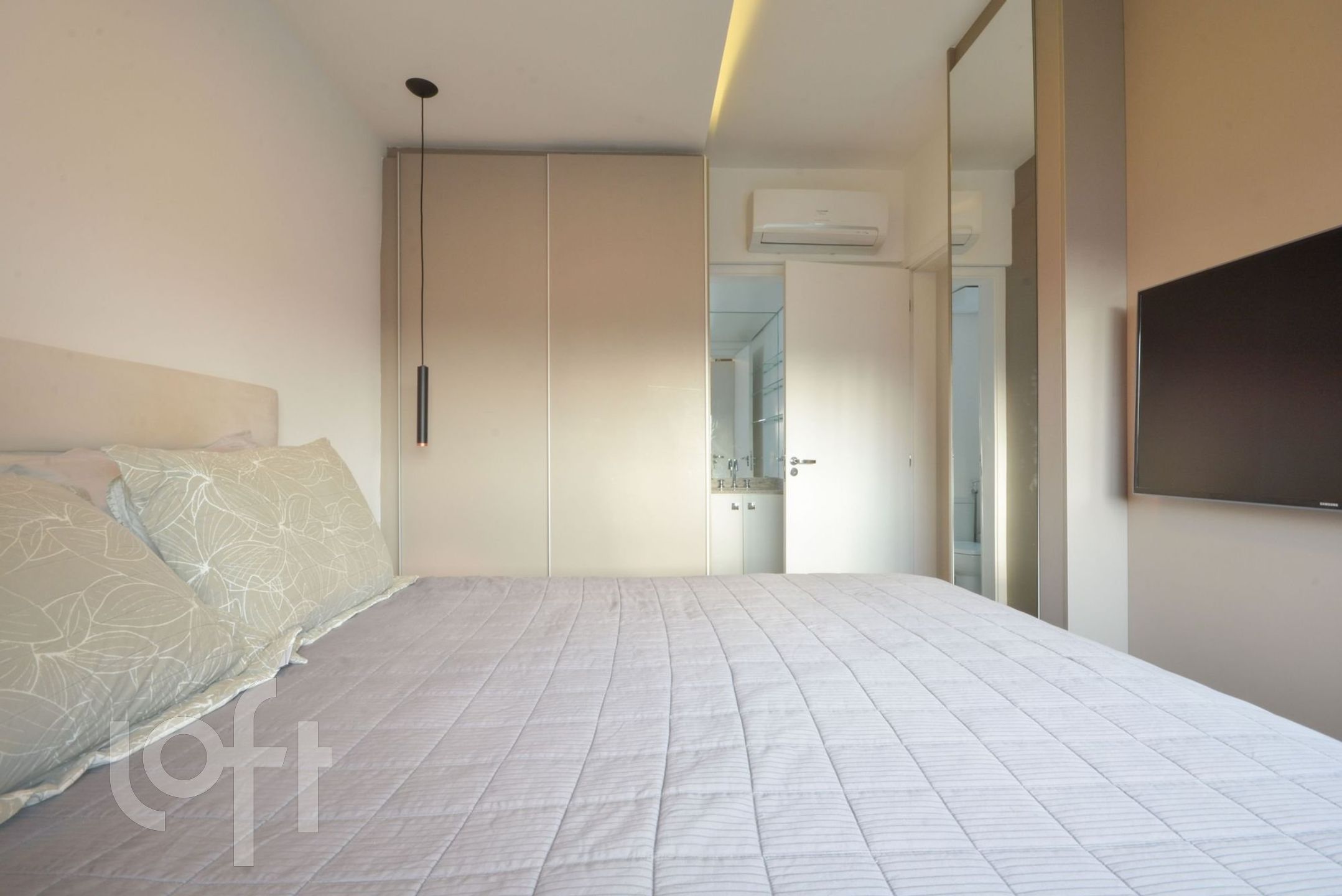 Apartamento à venda com 2 quartos, 66m² - Foto 4