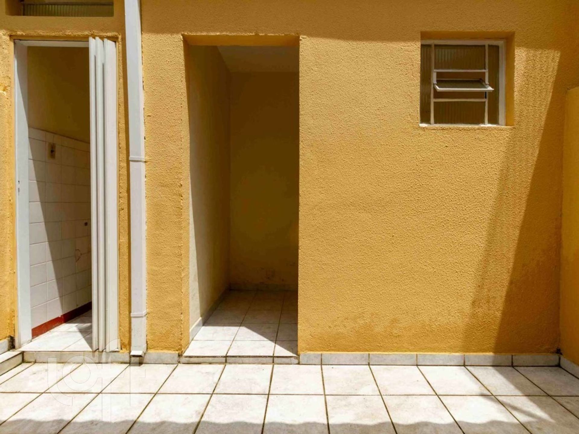 Casa à venda com 2 quartos, 70m² - Foto 8