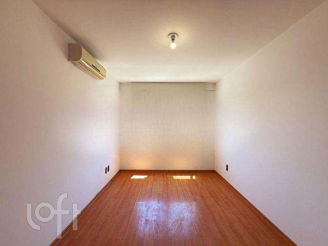 Apartamento com 61m², 2 dormitórios, 1 vaga, Santana em Porto Alegre