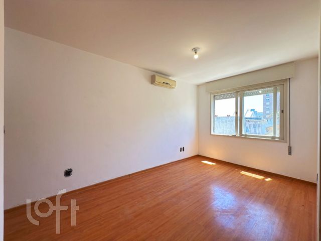 Apartamento com 61m², 2 dormitórios, 1 vaga, Santana em Porto Alegre