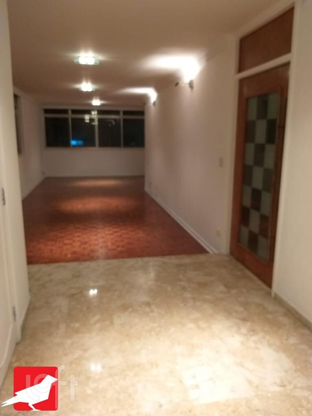 Apartamento à venda com 3 quartos, 250m² - Foto 2