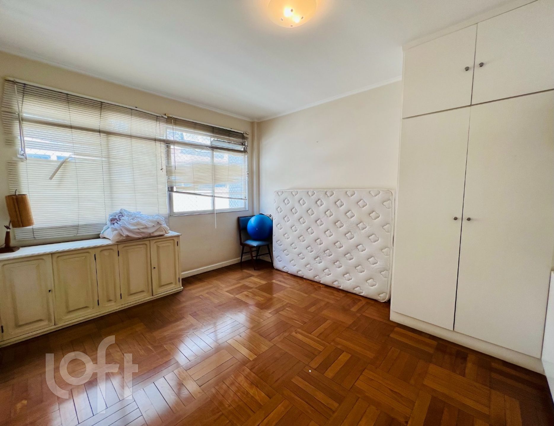 Apartamento à venda com 4 quartos, 220m² - Foto 11