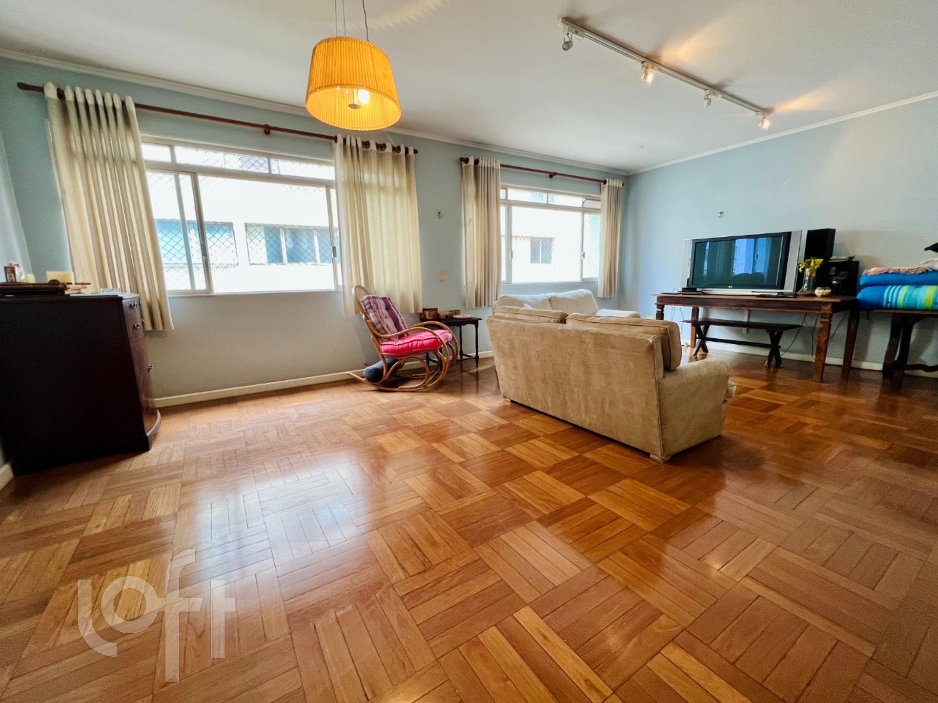 Apartamento à venda com 4 quartos, 220m² - Foto 1