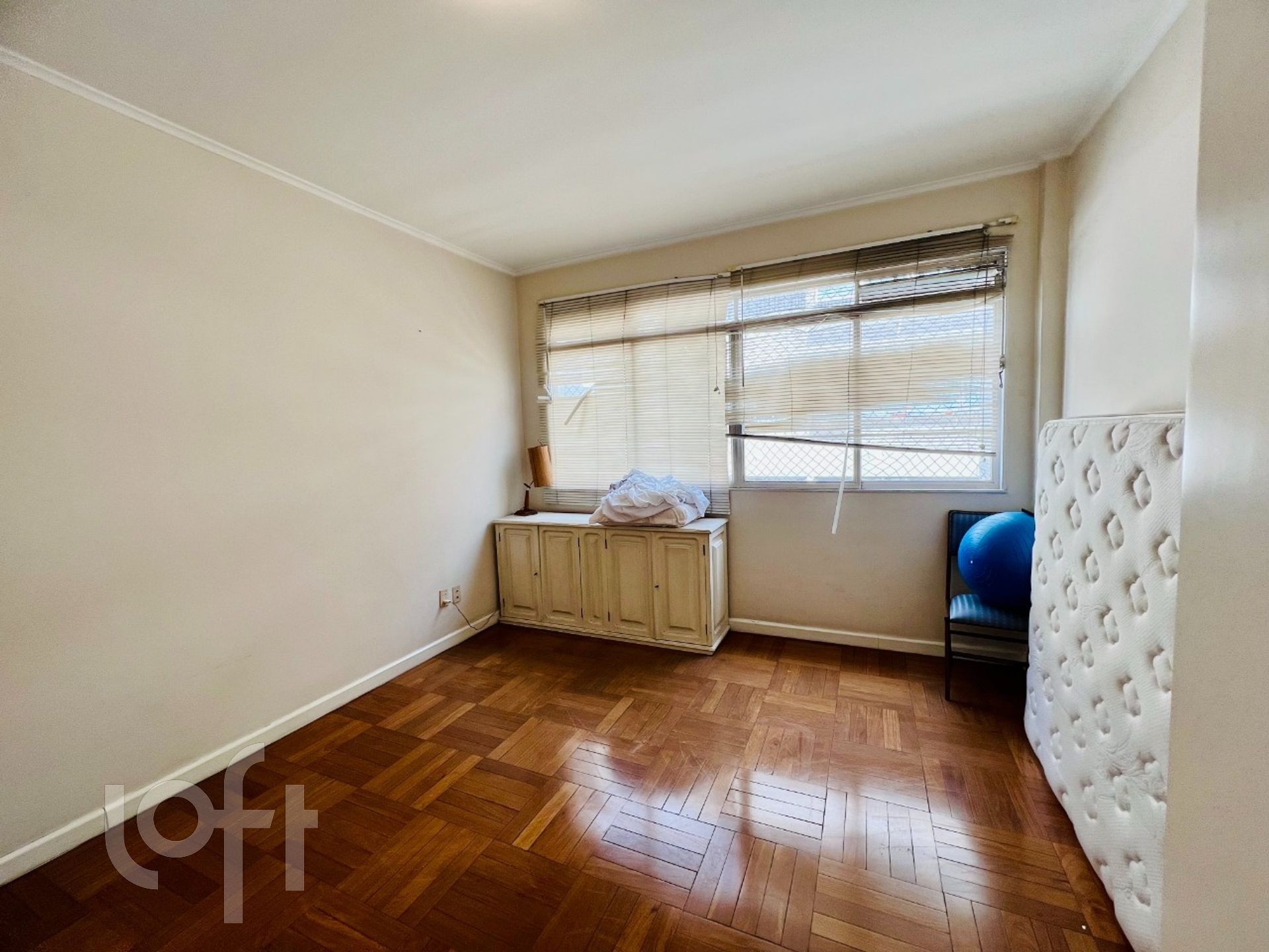 Apartamento à venda com 4 quartos, 220m² - Foto 12