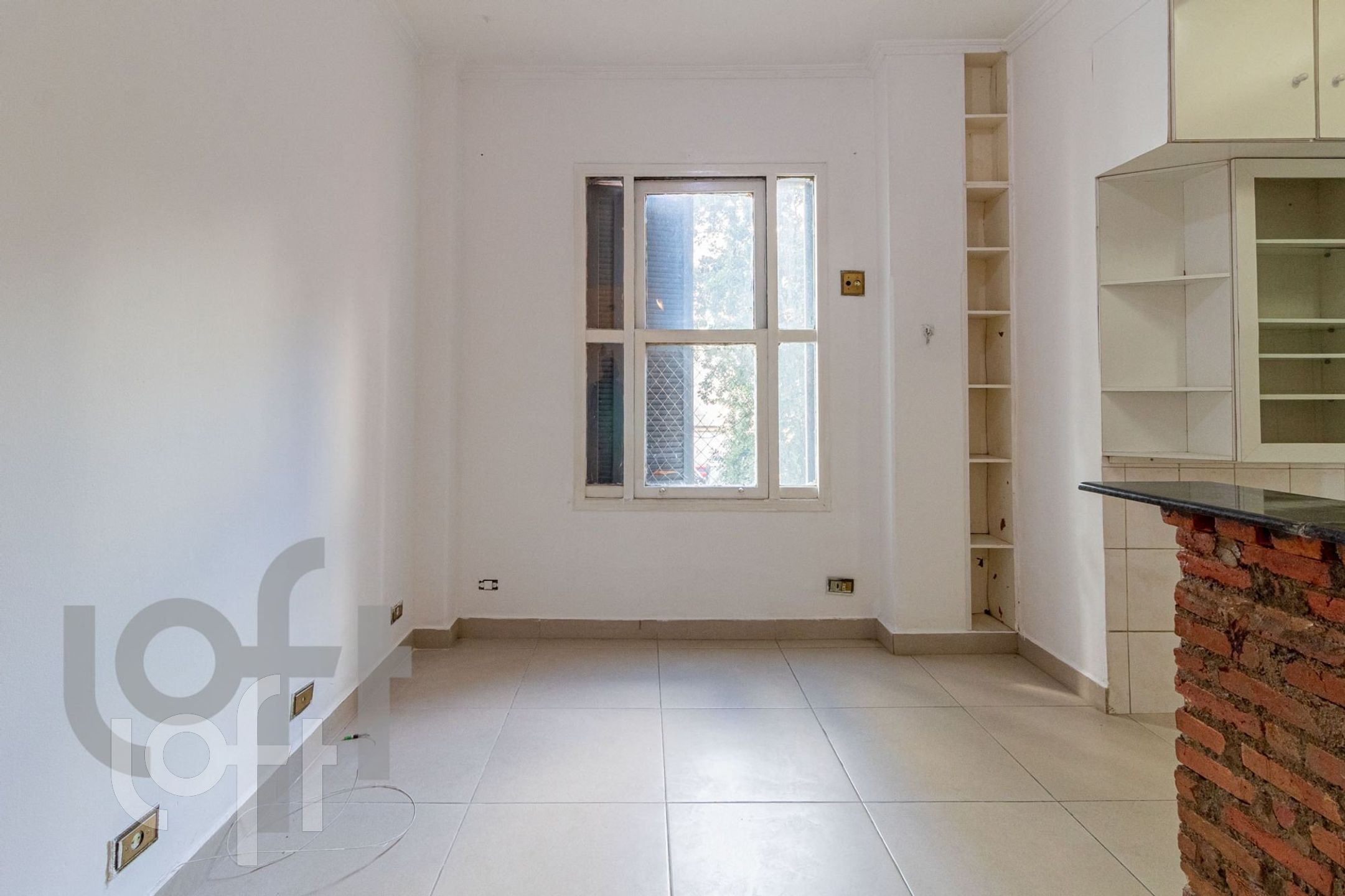 Apartamento à venda com 1 quarto, 38m² - Foto 1