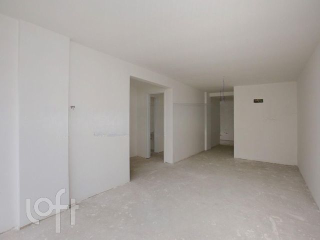 Apartamento com 83m², 2 dormitórios, 1 suíte, 2 vagas, Higienópolis em Porto Alegre