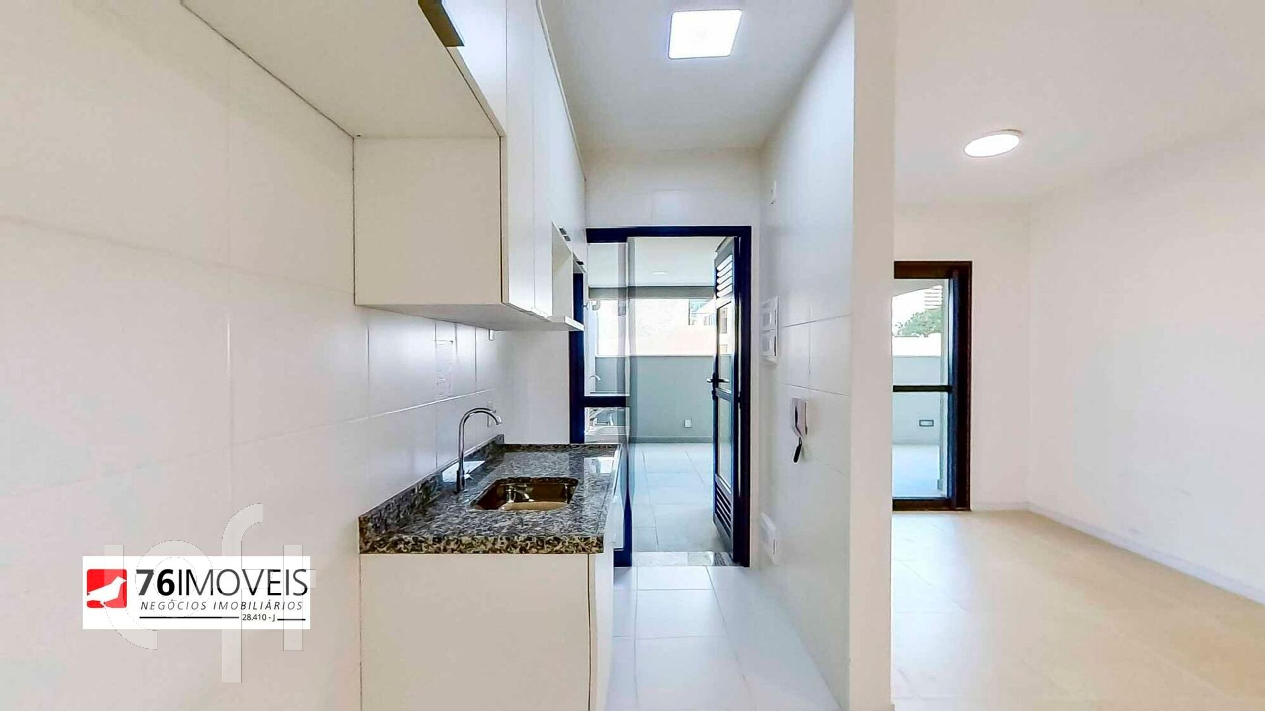 Apartamento à venda com 2 quartos, 62m² - Foto 4