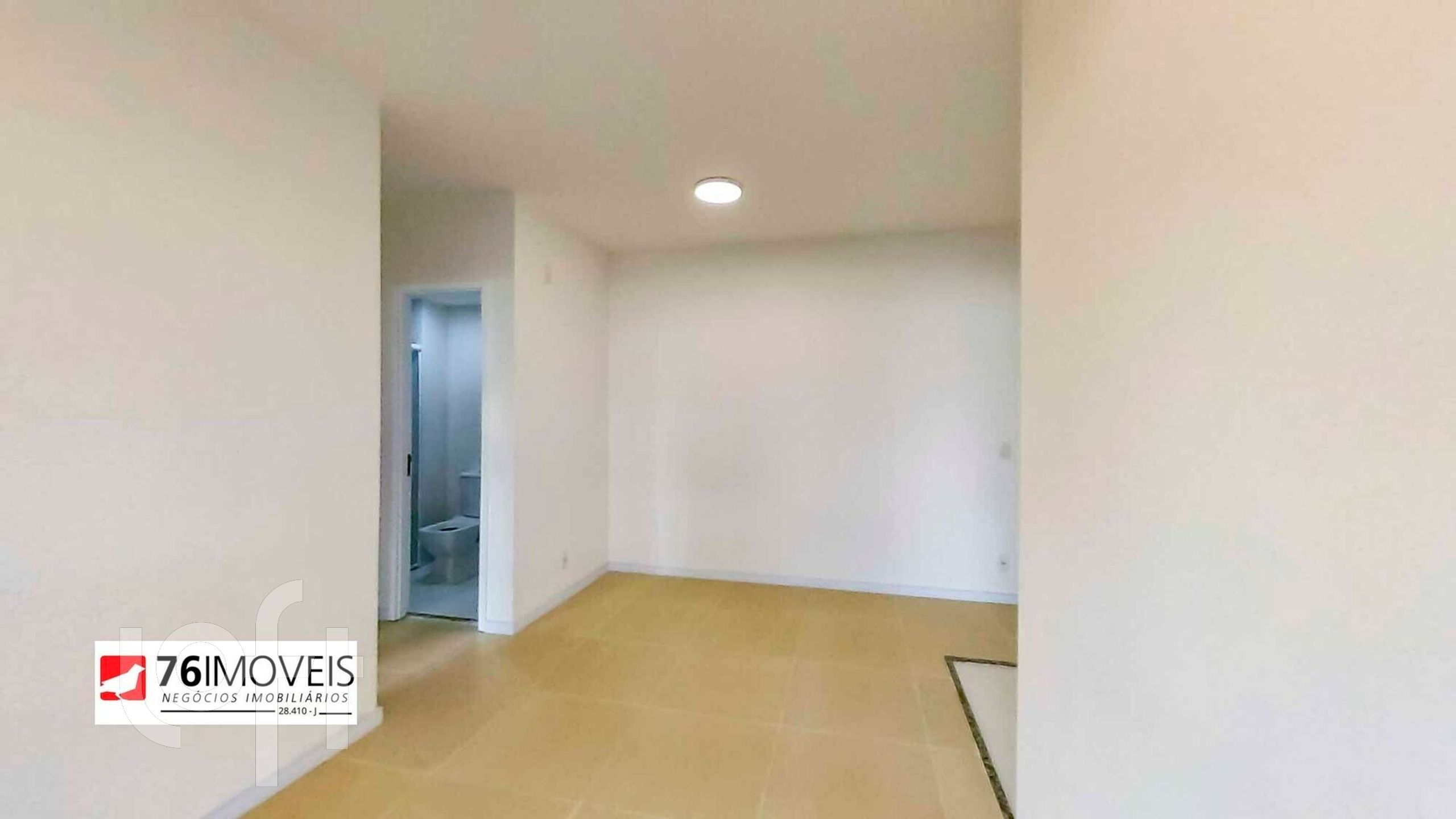 Apartamento à venda com 2 quartos, 62m² - Foto 13