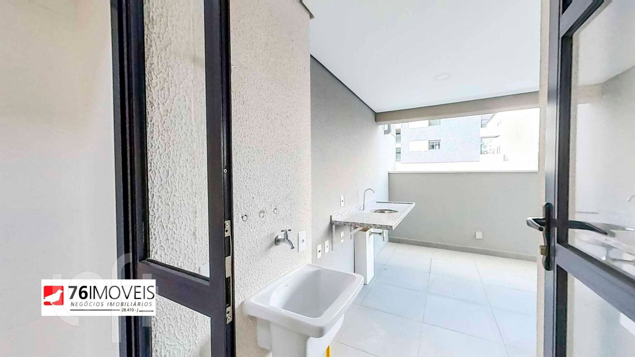 Apartamento à venda com 2 quartos, 62m² - Foto 12