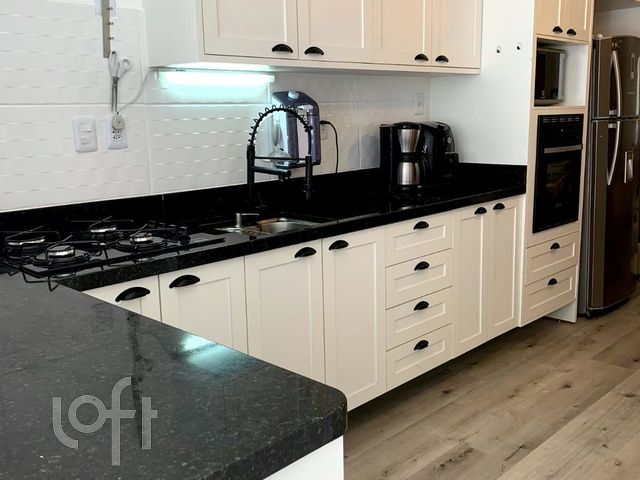 Casa com 432m², 5 dormitórios, 2 suítes, 2 vagas, Vila Ipiranga em Porto Alegre