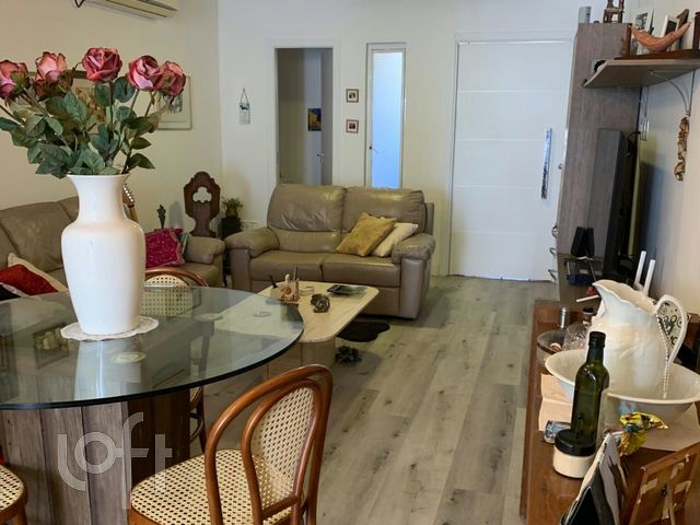 Casa com 432m², 5 dormitórios, 2 suítes, 2 vagas, Vila Ipiranga em Porto Alegre