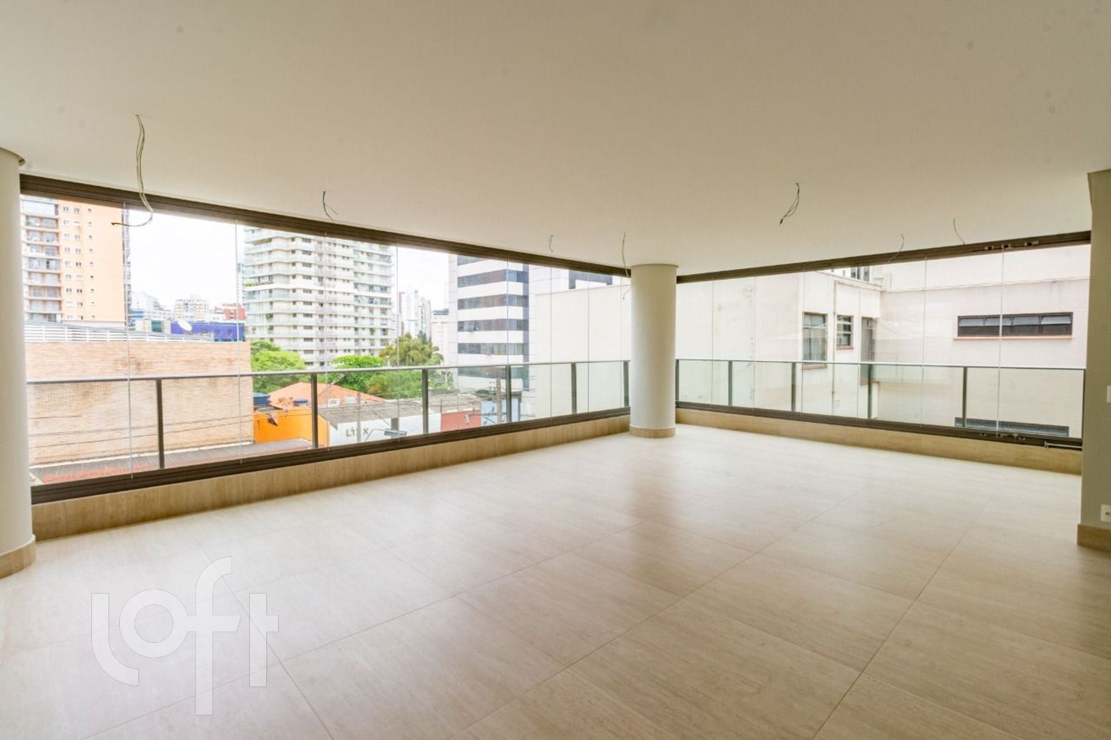 Apartamento à venda em Vila Nova Conceição com 193 m², 4 quartos, 4 vagas