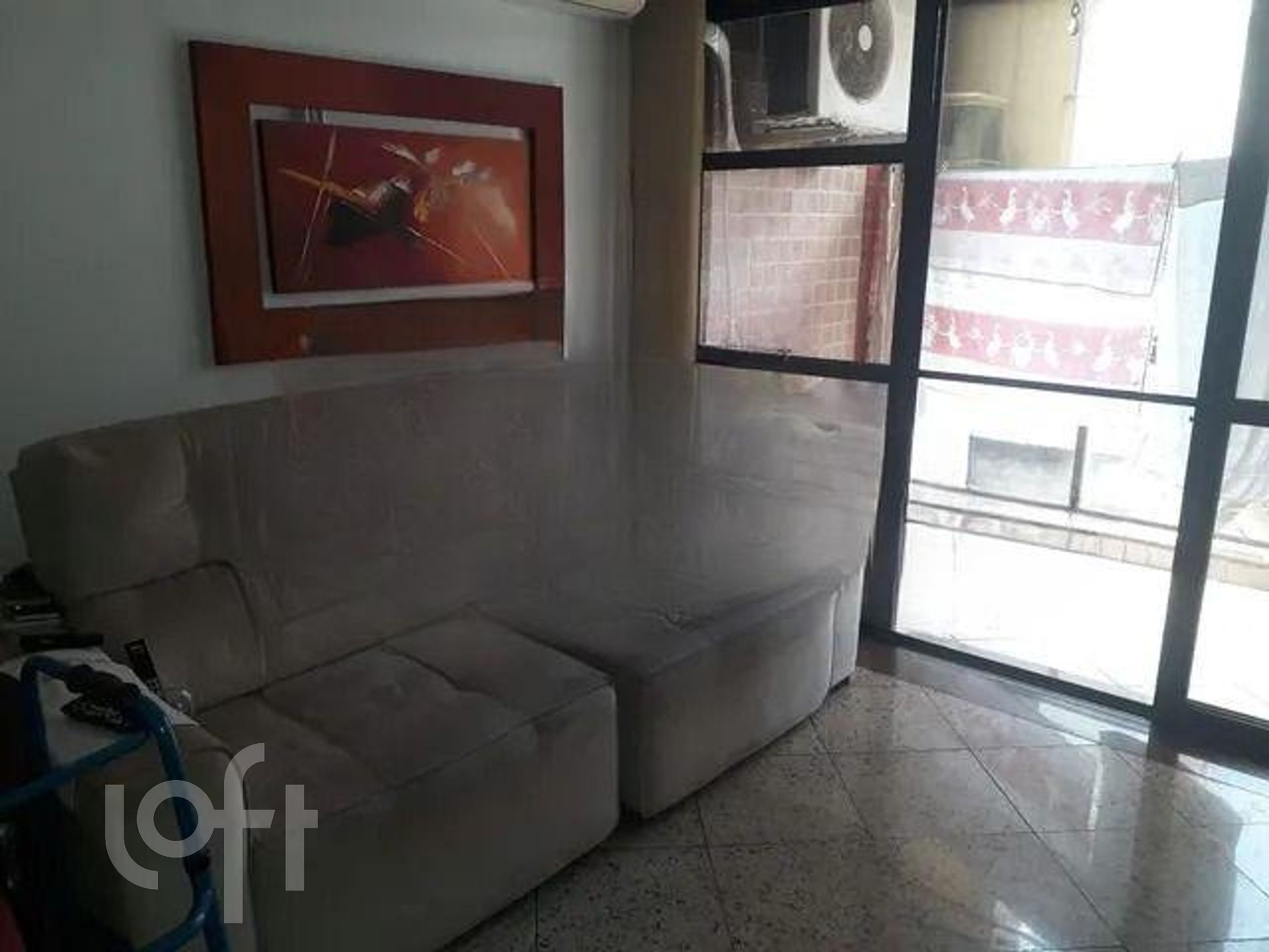 Apartamento à venda com 3 quartos, 95m² - Foto 2