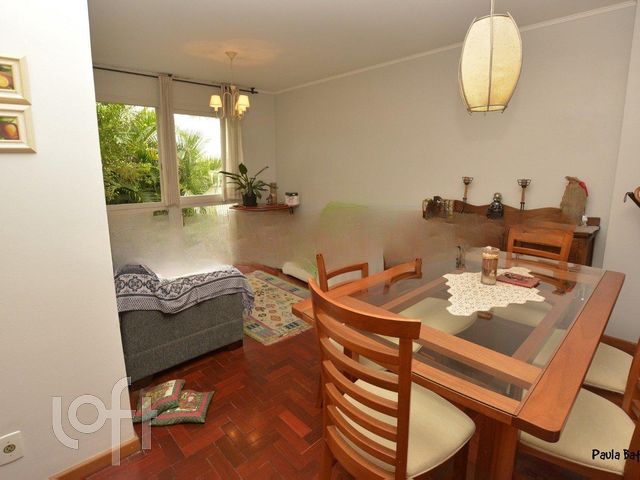 Apartamento com 92m², 3 dormitórios, 1 suíte, 1 vaga, Rio Branco em Porto Alegre