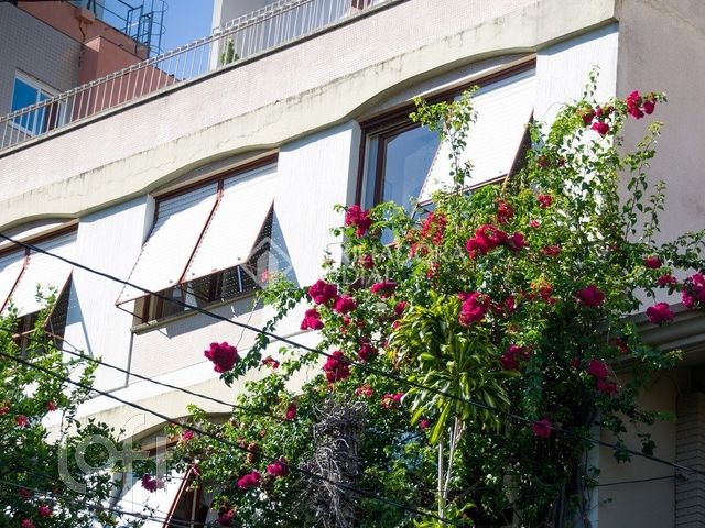 Apartamento com 92m², 3 dormitórios, 1 suíte, 1 vaga, Rio Branco em Porto Alegre