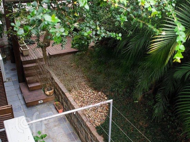 Apartamento com 92m², 3 dormitórios, 1 suíte, 1 vaga, Rio Branco em Porto Alegre