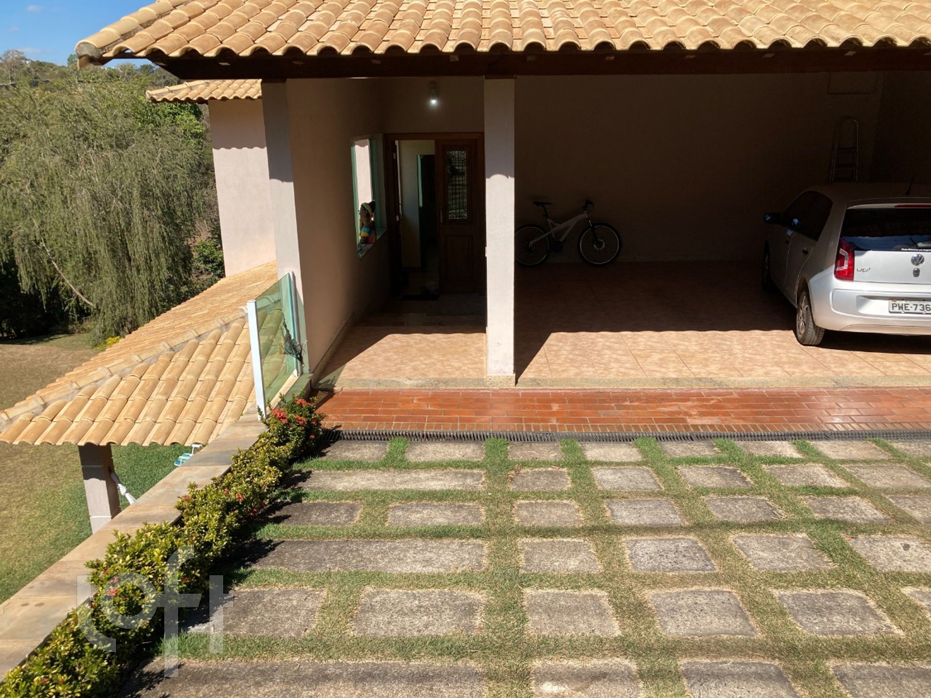 Casa de Condomínio à venda com 4 quartos, 290m² - Foto 3