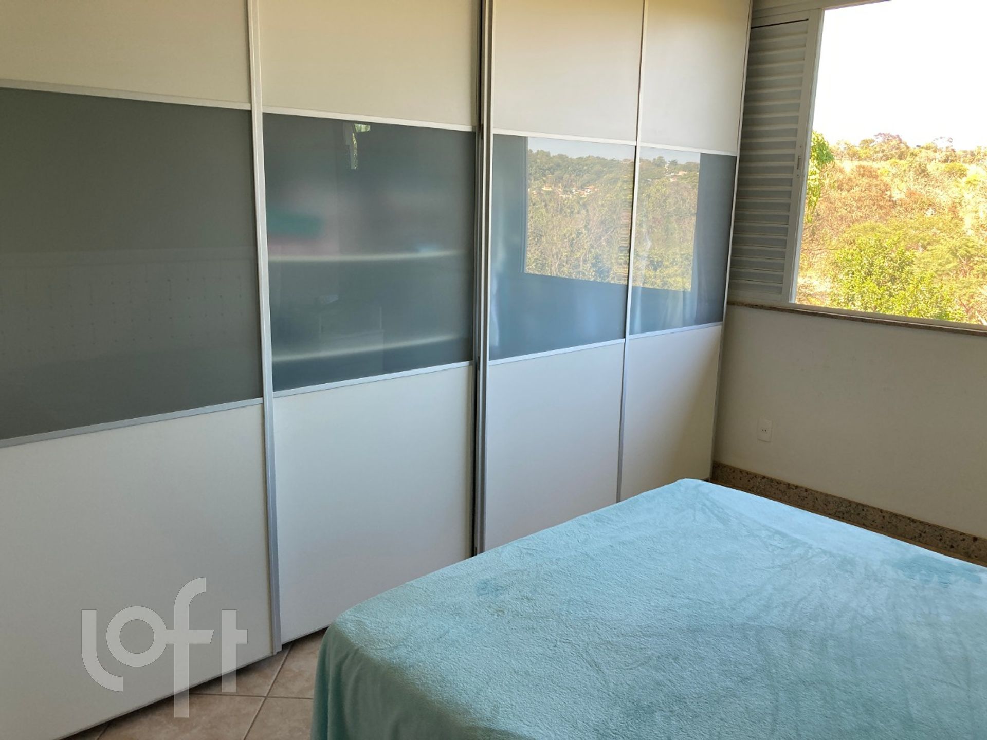 Casa de Condomínio à venda com 4 quartos, 290m² - Foto 13