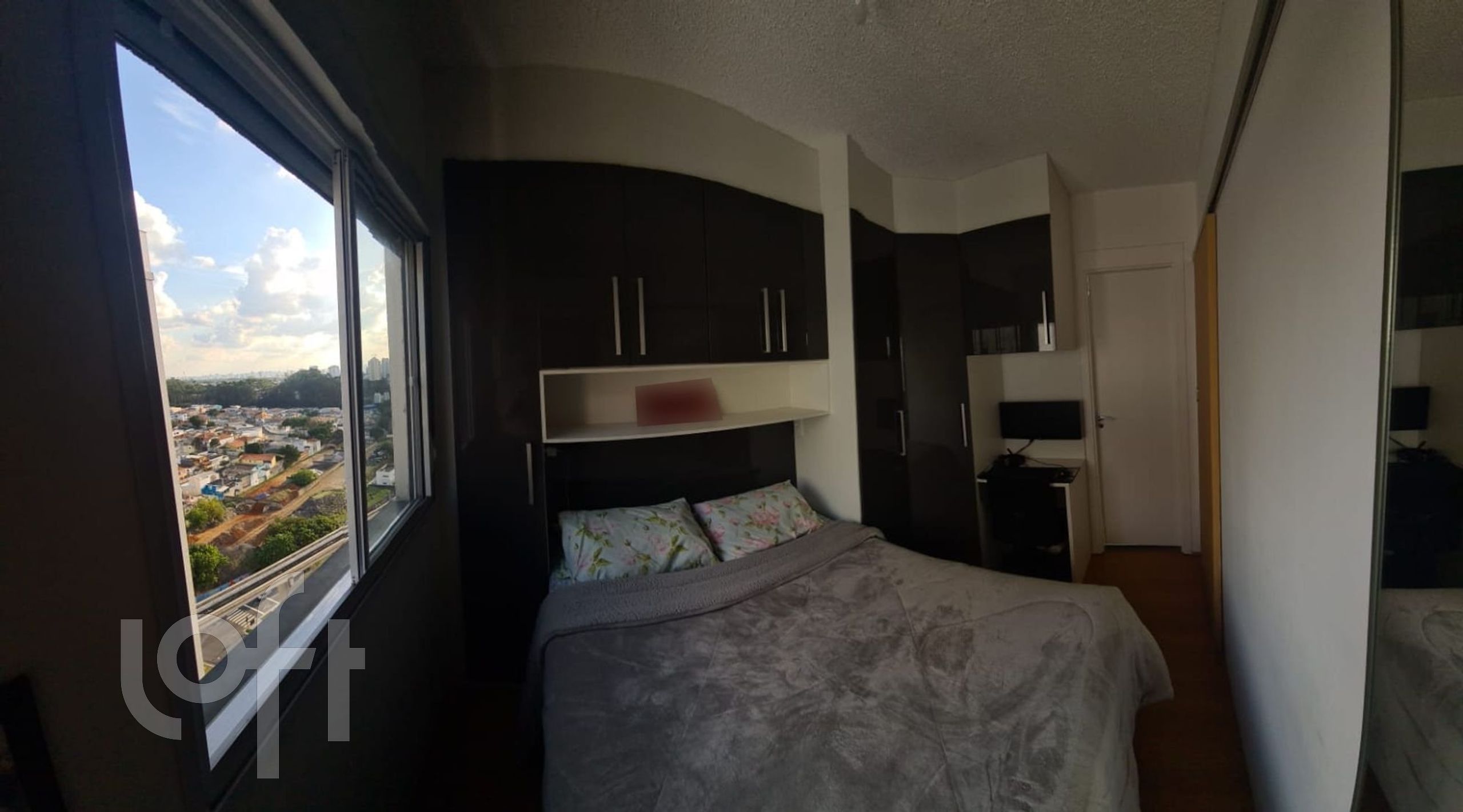 Apartamento à venda com 1 quarto, 32m² - Foto 2