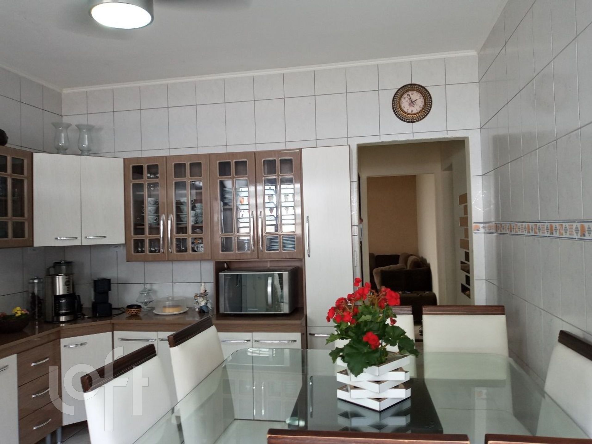 Casa à venda com 3 quartos, 190m² - Foto 1