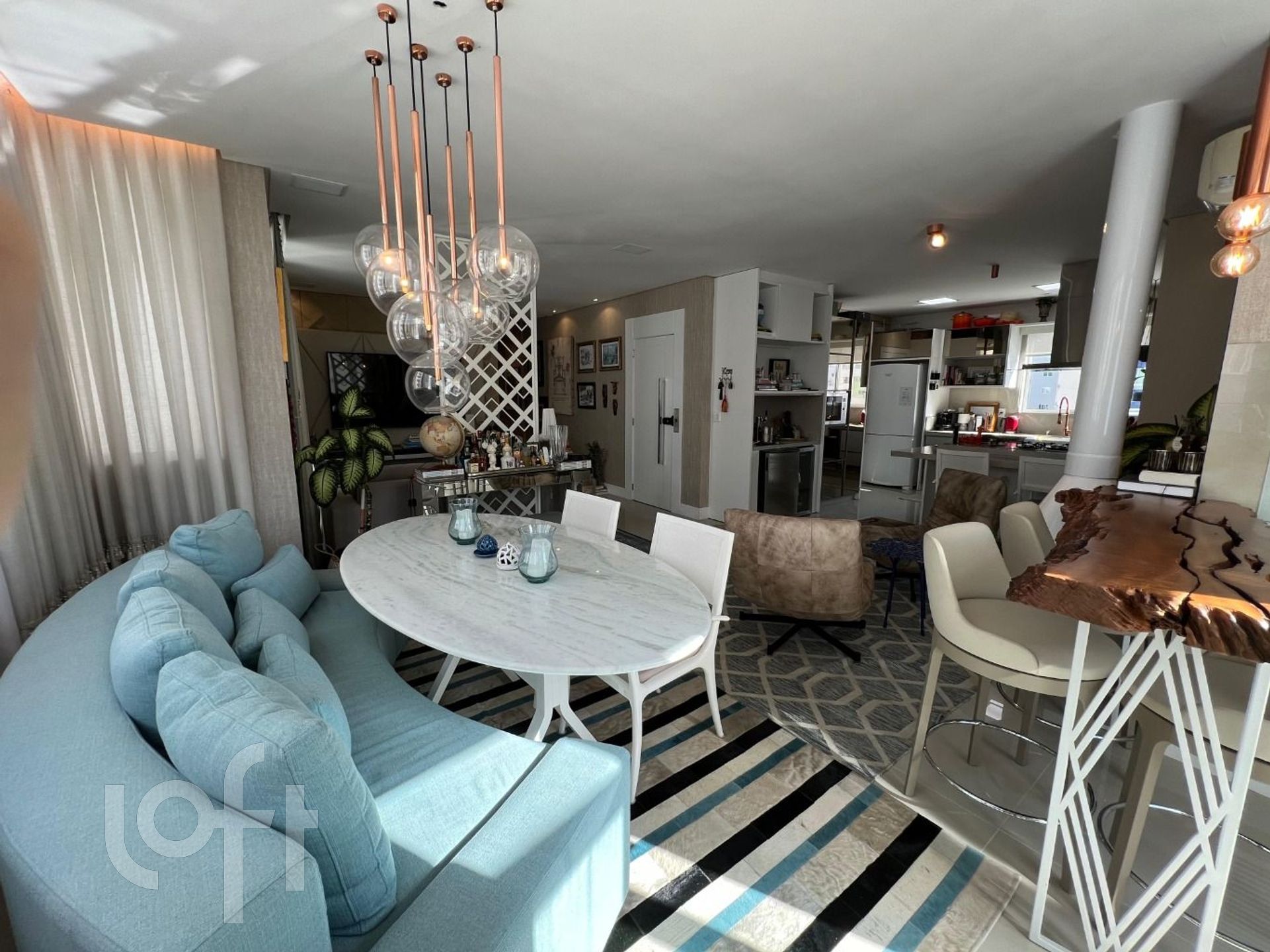 Apartamento à venda em Barra Sul com 134 m², 3 quartos, 3 suítes, 2 vagas
