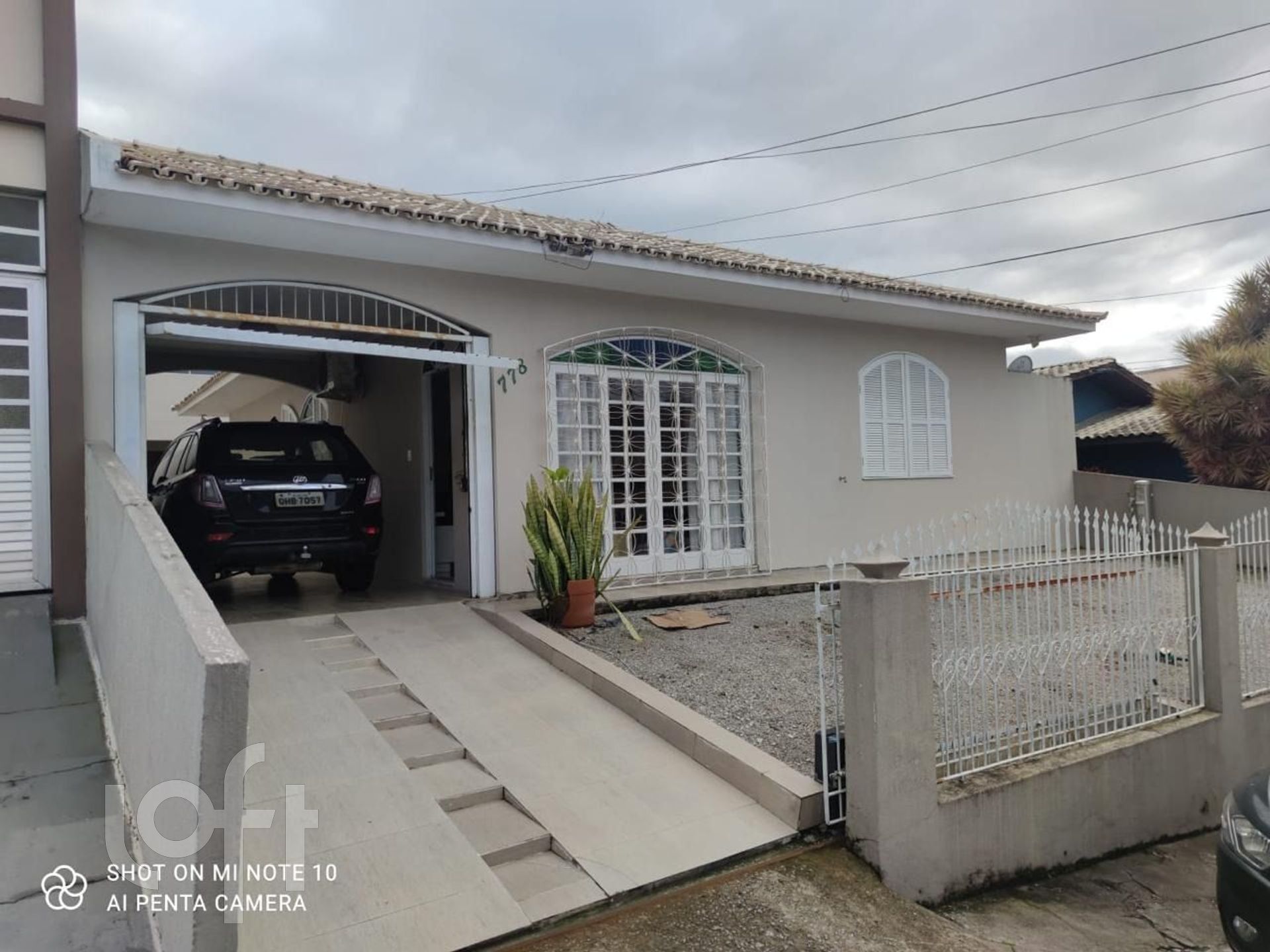 Casa à venda em Bela Vista com 189 m², 3 quartos, 1 suíte, 4 vagas