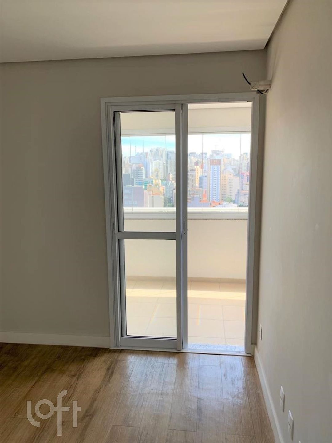 Apartamento à venda com 2 quartos, 79m² - Foto 2