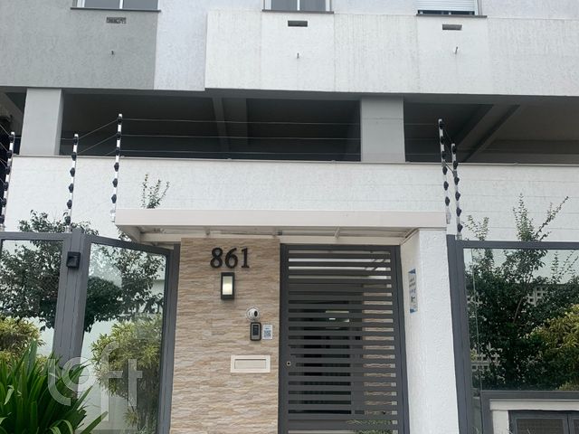 Apartamento com 65m², 3 dormitórios, 1 suíte, 1 vaga, Higienópolis em Porto Alegre