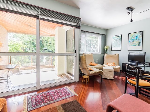 Apartamento com 120m², 3 dormitórios, 1 suíte, 2 vagas, Bela Vista em Porto Alegre