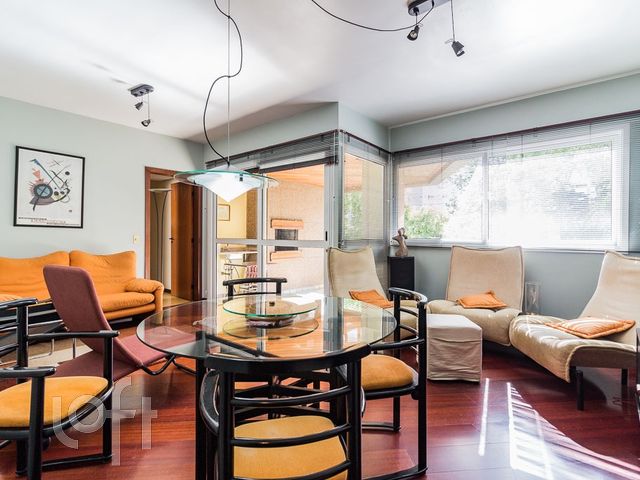 Apartamento com 120m², 3 dormitórios, 1 suíte, 2 vagas, Bela Vista em Porto Alegre