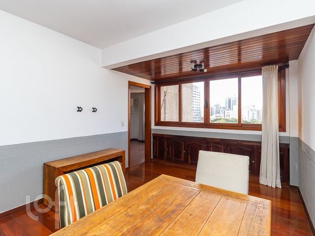 Apartamento com 80m², 1 dormitório, 1 suíte, Auxiliadora em Porto Alegre