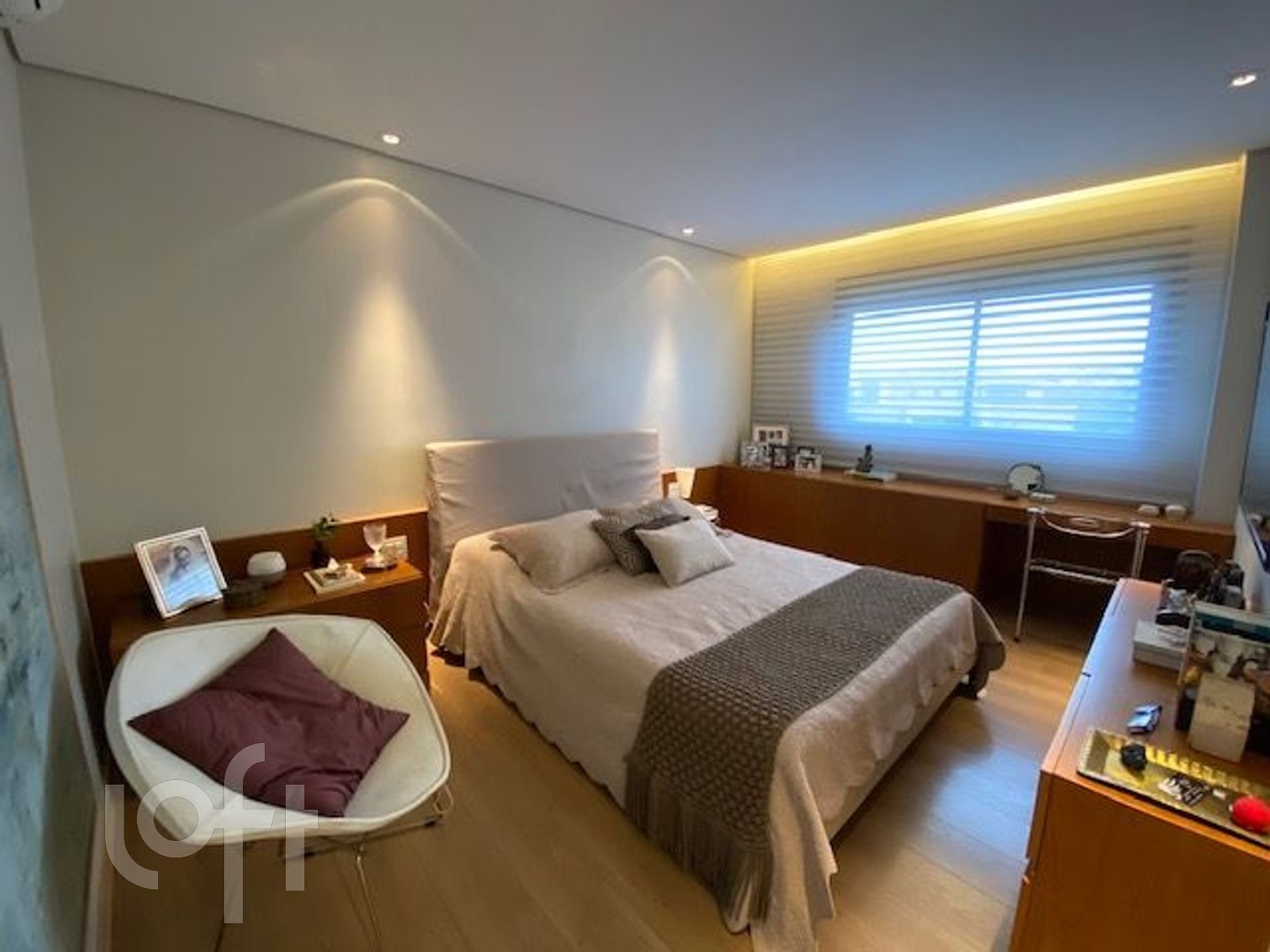 Apartamento à venda com 4 quartos, 270m² - Foto 9