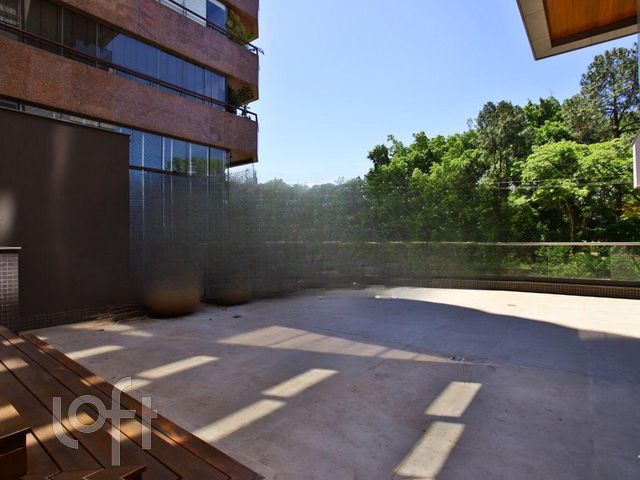 Apartamento com 435m², 4 dormitórios, 3 suítes, 4 vagas, Moinhos de Vento em Porto Alegre