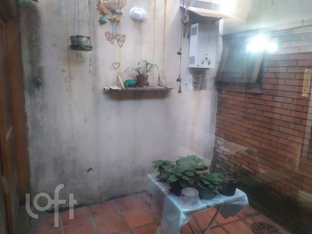 Casa com 200m², 3 dormitórios, 4 vagas, Menino Deus em Porto Alegre