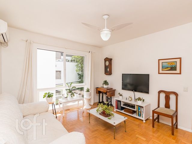Apartamento com 72m², 3 dormitórios, Auxiliadora em Porto Alegre