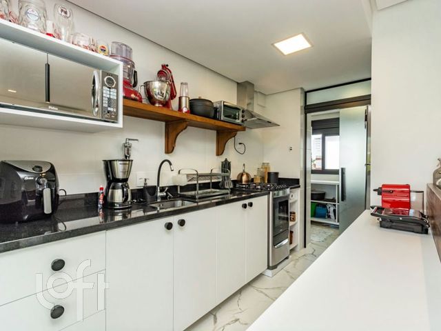 Apartamento com 89m², 2 dormitórios, 1 suíte, 2 vagas, Menino Deus em Porto Alegre