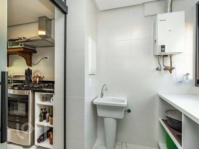 Apartamento com 89m², 2 dormitórios, 1 suíte, 2 vagas, Menino Deus em Porto Alegre