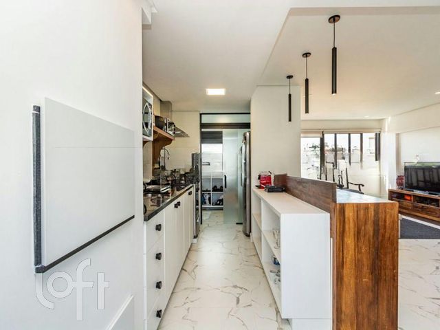 Apartamento com 89m², 2 dormitórios, 1 suíte, 2 vagas, Menino Deus em Porto Alegre